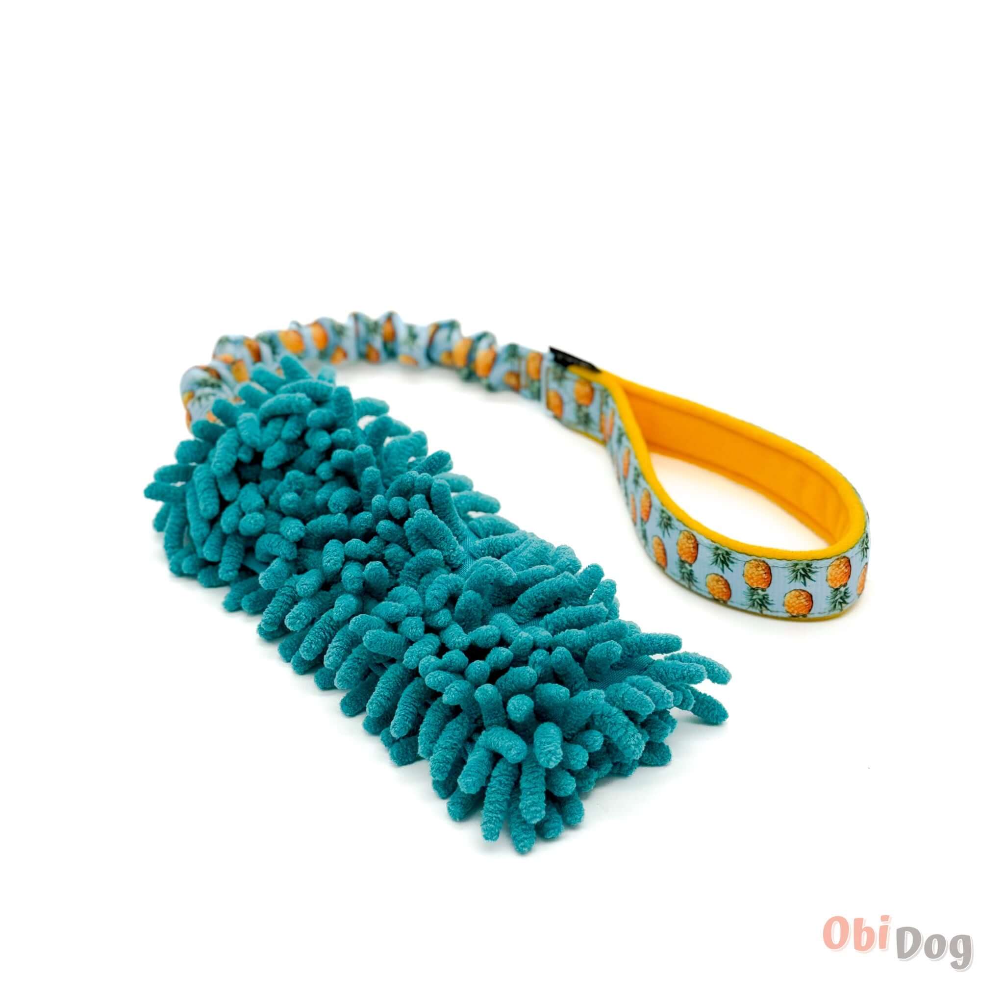 "Wild" Rumla Shorting Toy for Dogs with Mop and Padded Handle