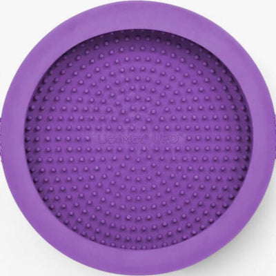 LickiMat UFO lēnas ēšanas bļoda, purpursarkans, ar 3D reljefu, lēnām ēšanai un suņa masāžai.